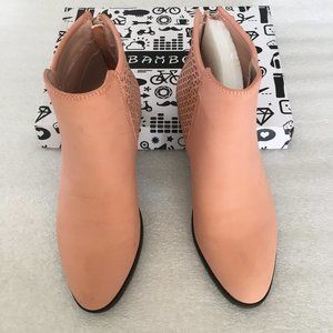 NWOT Beautiful Spring Short Boots